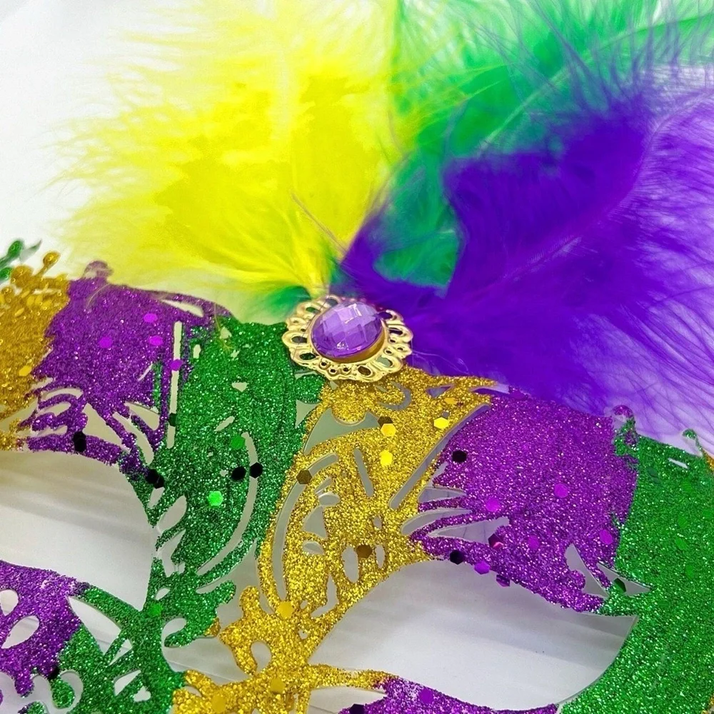 Sparkle & Shine: New Mardi Gras Masquerade Mask for Unforgettable Celebrations!